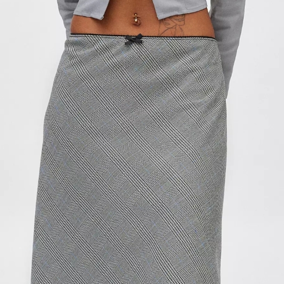 NWT Urban Outfitters Renewal Remnants Plaid Knee Length Column Midi Skirt Size M - Picture 12 of 13